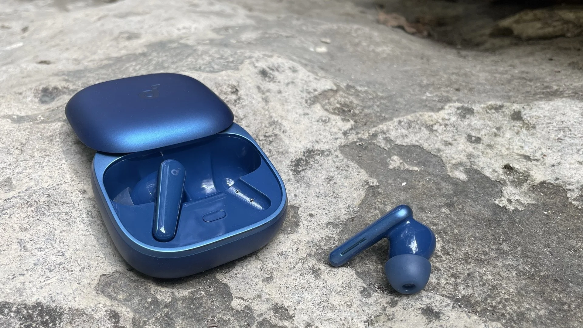 Soundcore Liberty 5 review: Near-perfect business earbuds